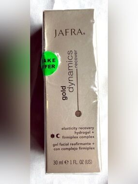 JAFRA Gold Dynamics Recover Hydrogel in Gold Packaging